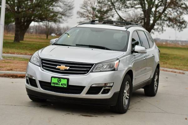 2016 Chevrolet Traverse LT AWD 4dr SUV w/2LT 27,961 Miles - cars &... for sale in Omaha, IA – photo 3