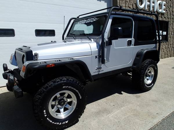 2005 Jeep Wrangler 6 cyl, auto, 4 inch lift, Hardtop, 75,000 miles for sale in Chicopee, MA – photo 9