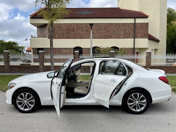 2016 Mercedes Benz C300 4Matic Luxury Sedan LOADED for sale in Miramar, FL – photo 10