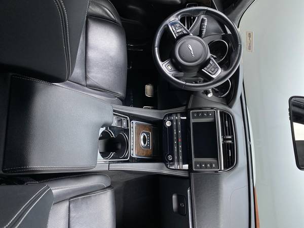 2017 Jag Jaguar FPACE 35t R-Sport SUV 4D suv White - FINANCE ONLINE... for sale in Phoenix, AZ – photo 22