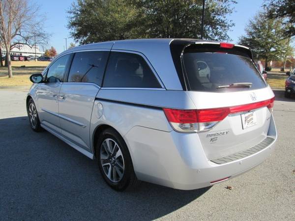 2014 Honda Odyssey Touring van Alabaster Silver Metallic - cars & for sale in Fayetteville, AR – photo 4