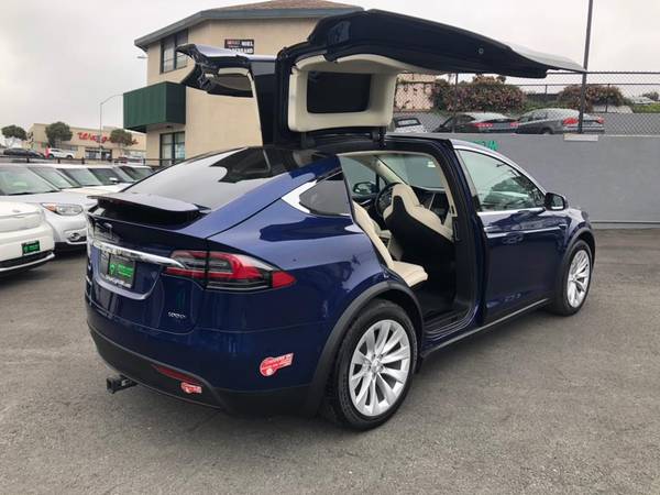 Pending sale 2017 Tesla Model X 100d 17k ev specialist-peninsula for sale in Daly City, CA – photo 9