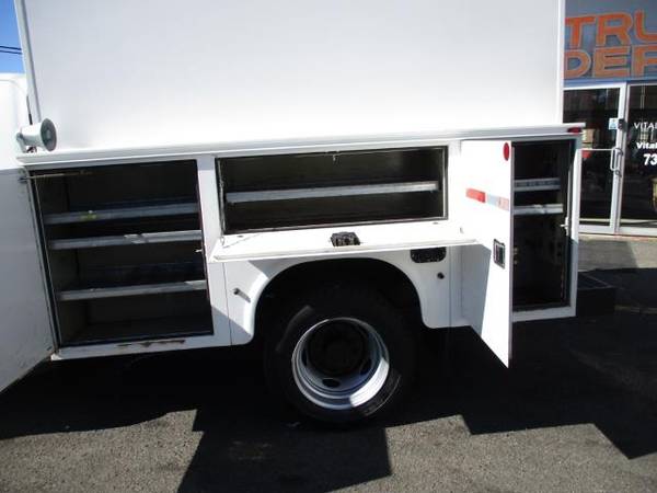 2010 Ford Super Duty F-550 DRW CREW CAB 4X4 ENCLOSED UTILITY - cars... for sale in South Amboy, NY – photo 8