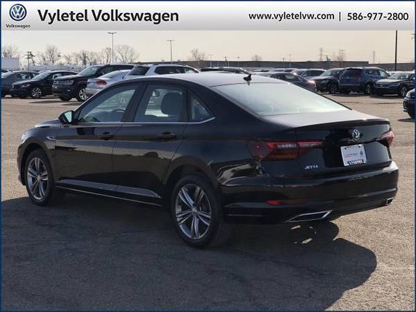 2019 Volkswagen Jetta sedan R-Line Auto w/SULEV - Volkswagen Deep for sale in Sterling Heights, MI – photo 3