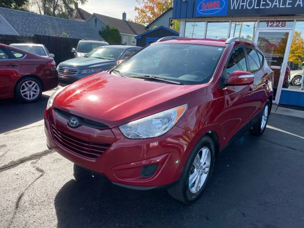 2012 HYUNDAI TUCSON GLS---CLEAN/1 OWNER CARFAX!-COOPER TIRES!-LIKE NEW for sale in Grand Rapids, MI – photo 3
