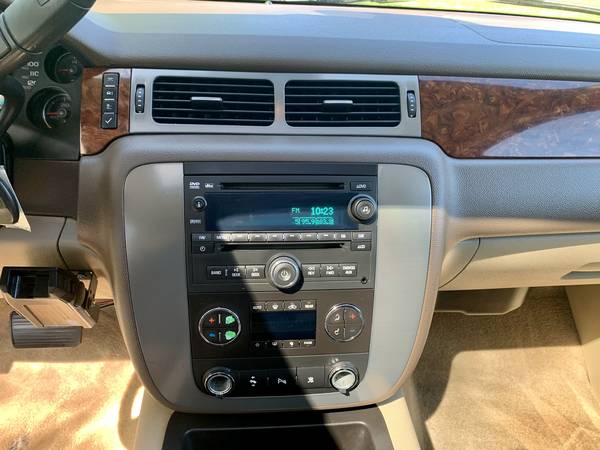 2009 GMC Yukon XL SLT 4WD - - by dealer - vehicle for sale in Beech Grove, IN – photo 13