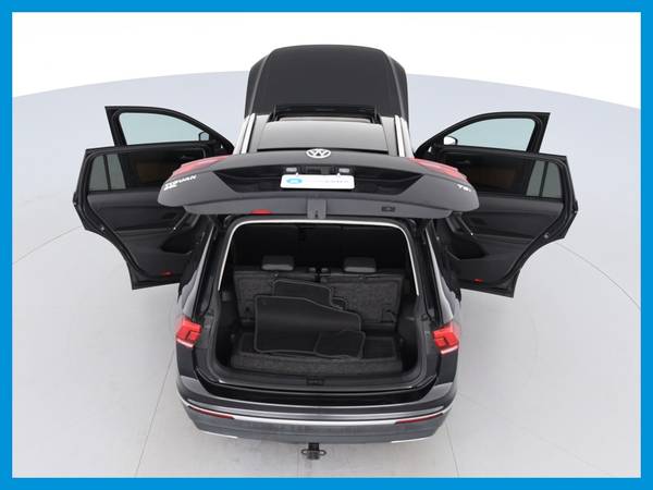 2018 VW Volkswagen Tiguan 2 0T SEL Sport Utility 4D suv Black for sale in Louisville, KY – photo 18