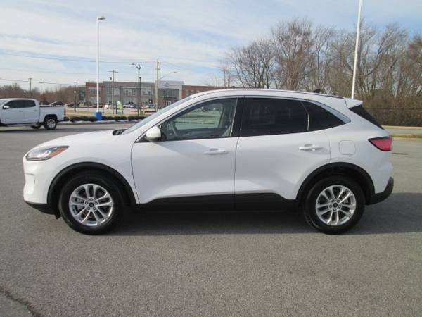 2020 Ford Escape SE suv Oxford White - - by dealer for sale in Bentonville, MO – photo 2