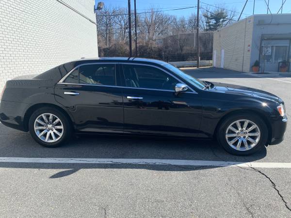 2012 Chrysler 300 Limited Great Condition - cars & trucks - by owner... for sale in Glenarden, District Of Columbia – photo 4