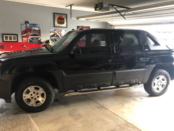 2005 Chevy avalanche - cars & trucks - by owner - vehicle automotive... for sale in Lima, OH