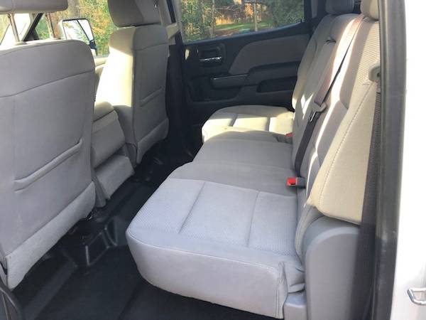 2017 Chevrolet Silverado 2500 hd 4door Crew Cab 1 owner Low miles -... for sale in Charlotte, GA – photo 5