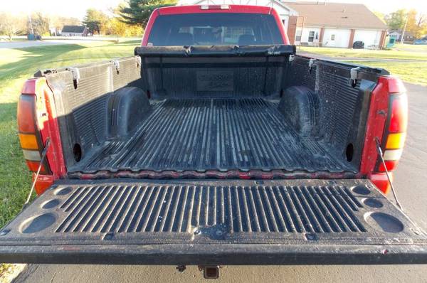 2005 GMC Sierra 2500HD Crew Cab - cars & trucks - by owner - vehicle... for sale in Frankfort, KY – photo 7