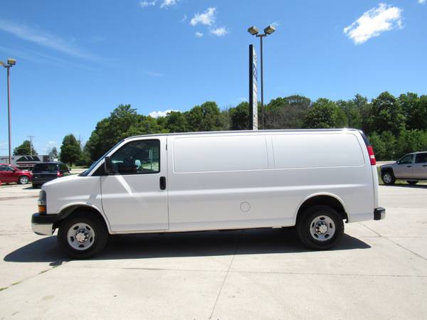 2015 Chevrolet Express Cargo 2500 for sale in Random Lake, WI – photo 3