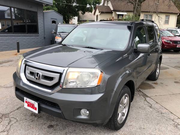 2009 Honda Pilot EX | 4WD | 3rd Row | 2 Owner | Auto | 137K Miles -... for sale in Omaha, NE – photo 2