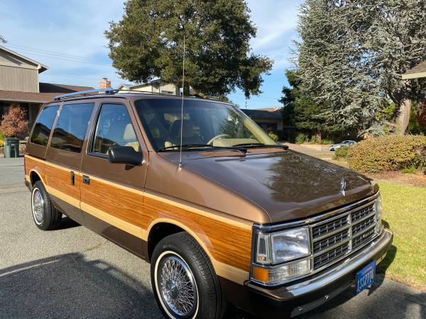1987 Dodge Caravan le, minivan, low miles, excellent condition, -... for sale in San Mateo, CA – photo 3
