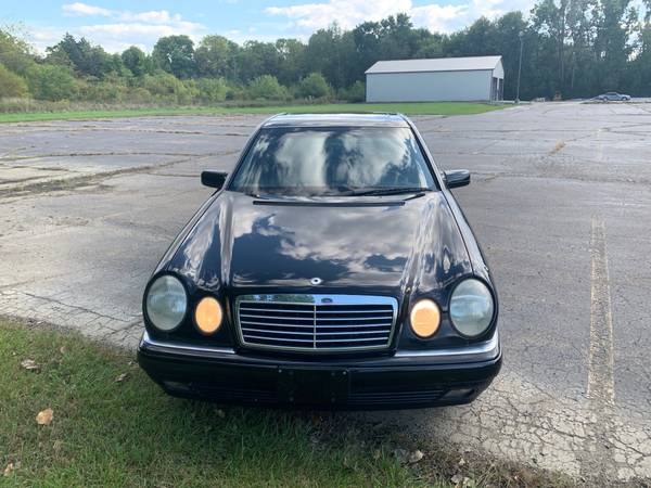 1997 Mercedes Benz E 420 NO ACCIDENTS for sale in Grand Blanc, OH – photo 2