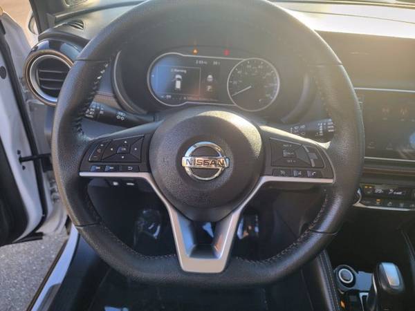 2018 Nissan Kicks Sr - - by dealer - vehicle for sale in Burlington, WA – photo 19