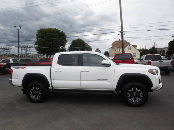 2016 TOYOTA TACOMA TRD DOUBLE CAB - CLEAN CAR FAX - NAVIGATION -CAMERA for sale in Scranton, PA – photo 4