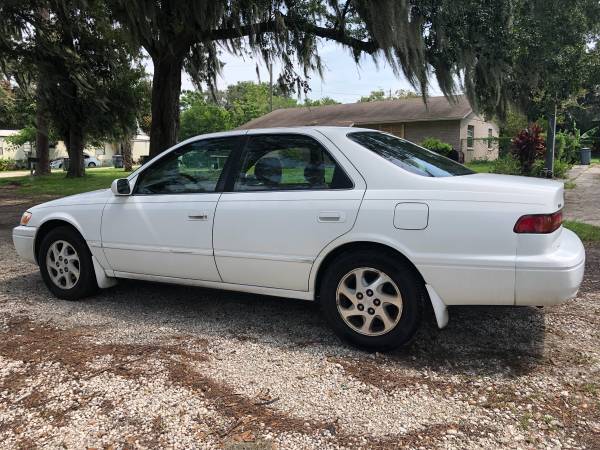 Toyota Camry Xle *Runs great* Cold Air ! for sale in Lakeland, FL – photo 2