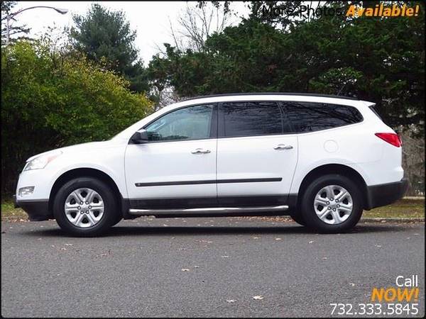 2009 *CHEVROLET* *TRAVERSE* *LS* *SUV* *8-PASSENGER* for sale in East Brunswick, PA – photo 2