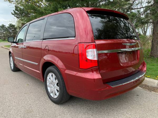 2016 Chrysler Town Country 4dr Wgn Touring - - by for sale in Flint, MI – photo 4