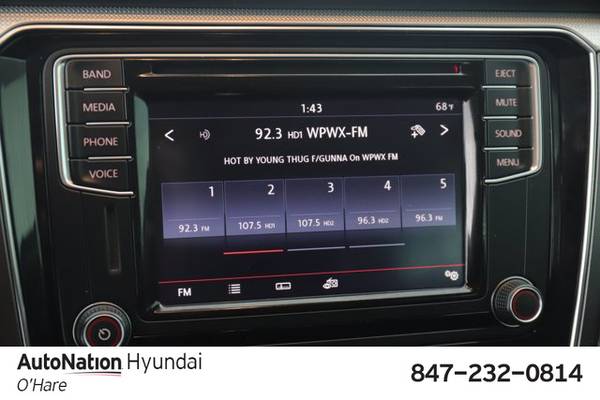 2017 Volkswagen Passat R-Line w/Comfort Pkg SKU:HC066611 Sedan -... for sale in Des Plaines, IL – photo 14