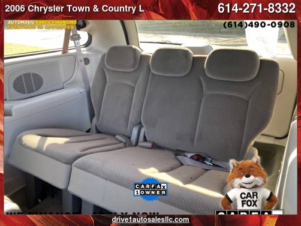 2006 Chrysler Town & Country LWB 4dr Touring - cars & trucks - by... for sale in Columbus, OH – photo 13