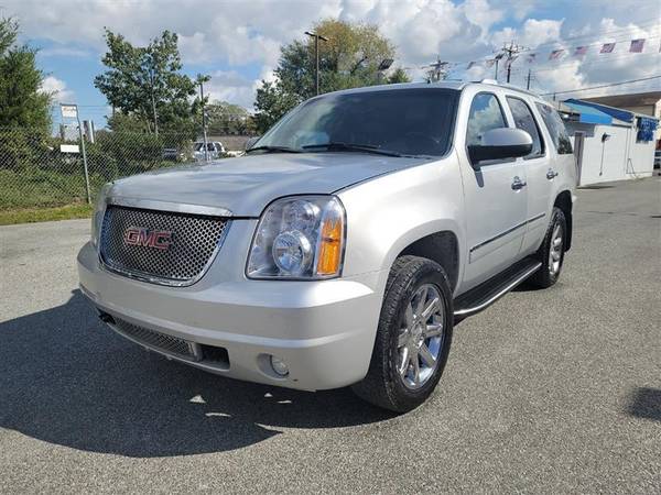 2013 GMC YUKON Denali $995 Down Payment - cars & trucks - by dealer... for sale in Temple Hills, District Of Columbia – photo 2