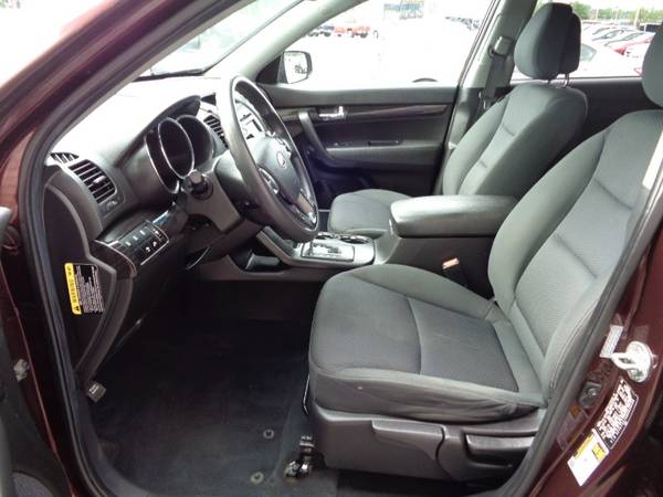 2011 Kia Sorento LX 2WD * 94K MILES * CLEAN CARFAX * NICE CAR for sale in Brockport, NY – photo 13