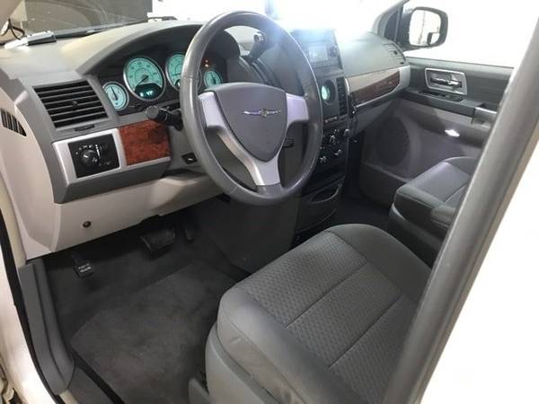 2008 Chrysler Town Country Touring for sale in Buffalo, MN – photo 7