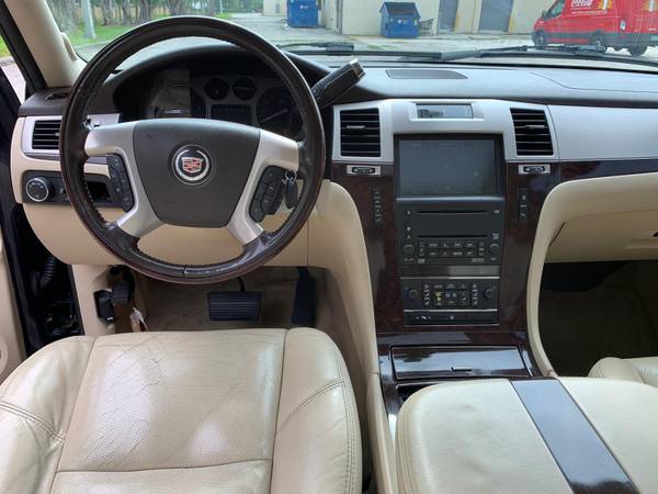 CADILLAC ESCALADE SUV - cars & trucks - by owner - vehicle... for sale in Hollywood, FL – photo 9