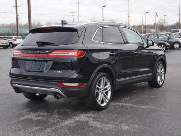 *2016* *Lincoln* *MKC* *Reserve* - cars & trucks - by dealer -... for sale in Muskegon, MI – photo 3