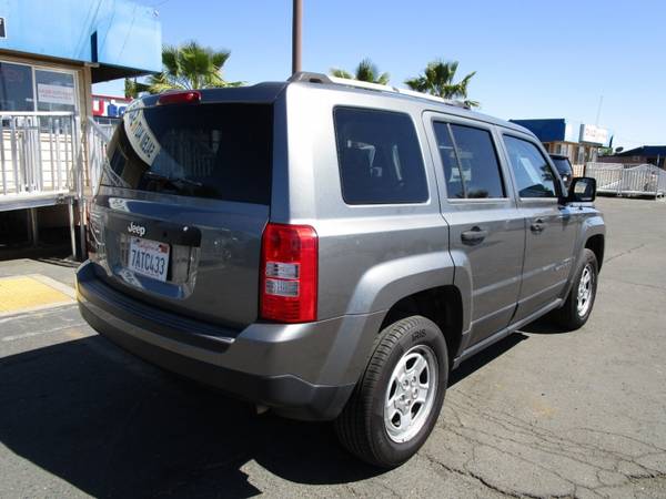 2014 Jeep PATRIOT - 4X4 - NEW TIRES - SMOGGED - AC BLOWS ICE COLD for sale in Sacramento , CA – photo 3