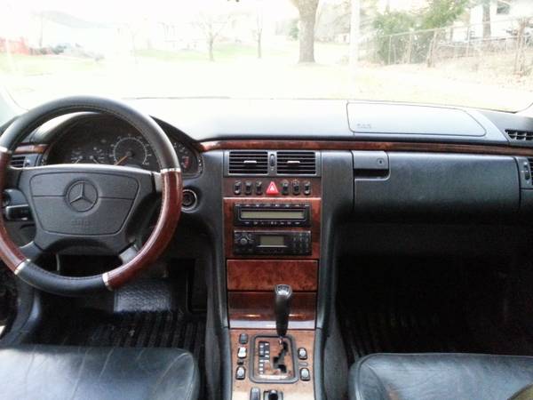 99 Mercedes Benz E320 4Matic 4WD HID Headlights Leather Moon... for sale in Lansing, MI – photo 14