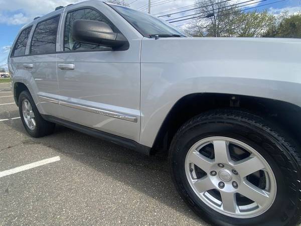 2010 Jeep Grand Cherokee Laredo Sport Utility 4D Drive Today! for sale in East Northport, NY – photo 10