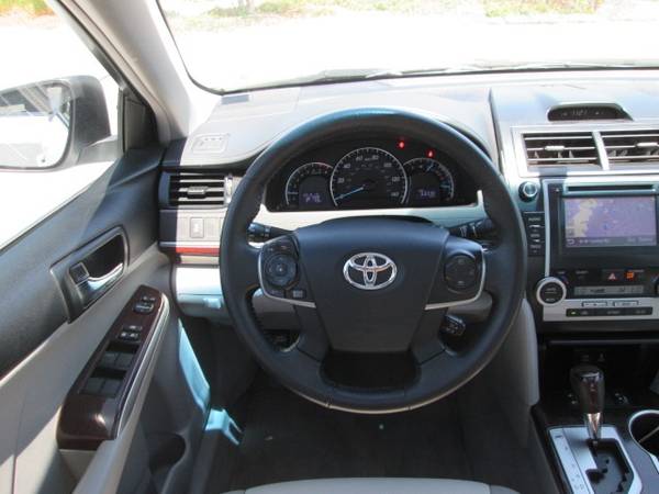 2012 Toyota Camry XLE sedan Super White - - by dealer for sale in Fayetteville, OK – photo 14
