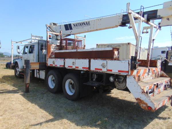 2002 international 4900 Truck Crane crewcab for sale in Eugene, WA – photo 2