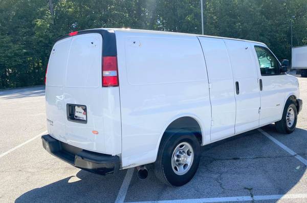 2015 Chevrolet Express 3500 Cargo Van Diesel RWD for sale in Chattanooga, TN – photo 8