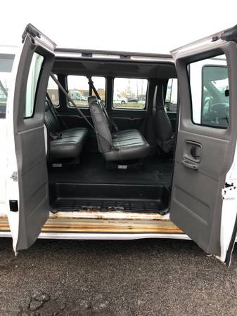 2007 Chevy Express 3500 passenger van - cars & trucks - by dealer -... for sale in Cleveland, OH – photo 9