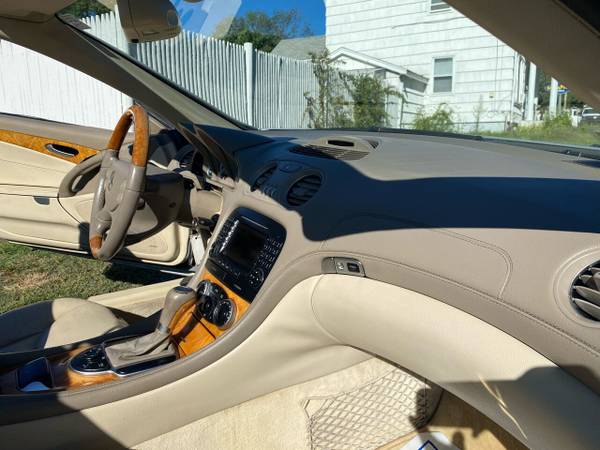 2005 Mercedes-Benz SL-Class SL 500 2dr Convertible for sale in Bellingham, MA – photo 17