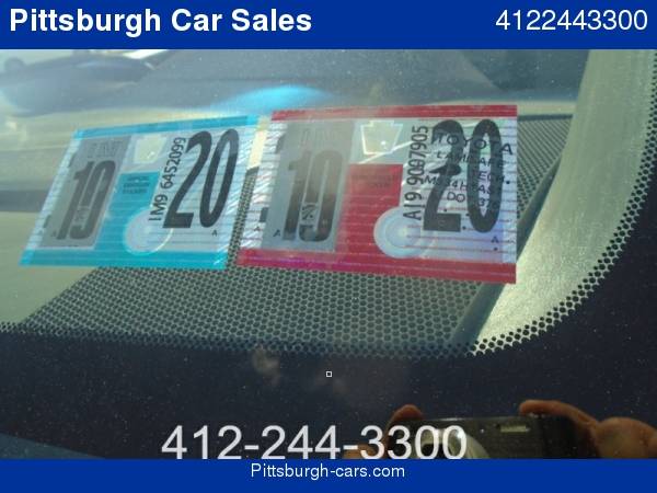 2007 Toyota Sienna 5dr 7-Passenger Van LE FWD with Auxiliary input... for sale in Pittsburgh, PA – photo 4