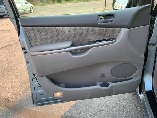2007 Toyota Sienna LE - cars & trucks - by dealer - vehicle... for sale in Garden City, ID – photo 9