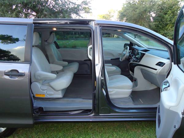 TOYOTA SIENNA LE 2013 ^ RELIABLE FAMILY VAN - cars & trucks - by... for sale in Bonita Springs, FL – photo 19